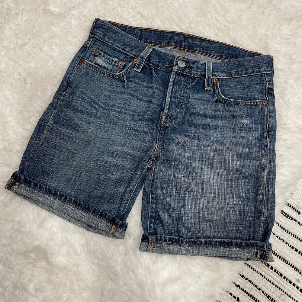 LEVI’S denim shorts